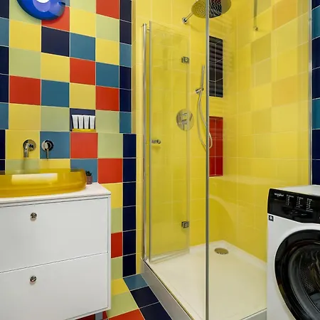 Unique For 2 Guests In By Renters * Poznań
